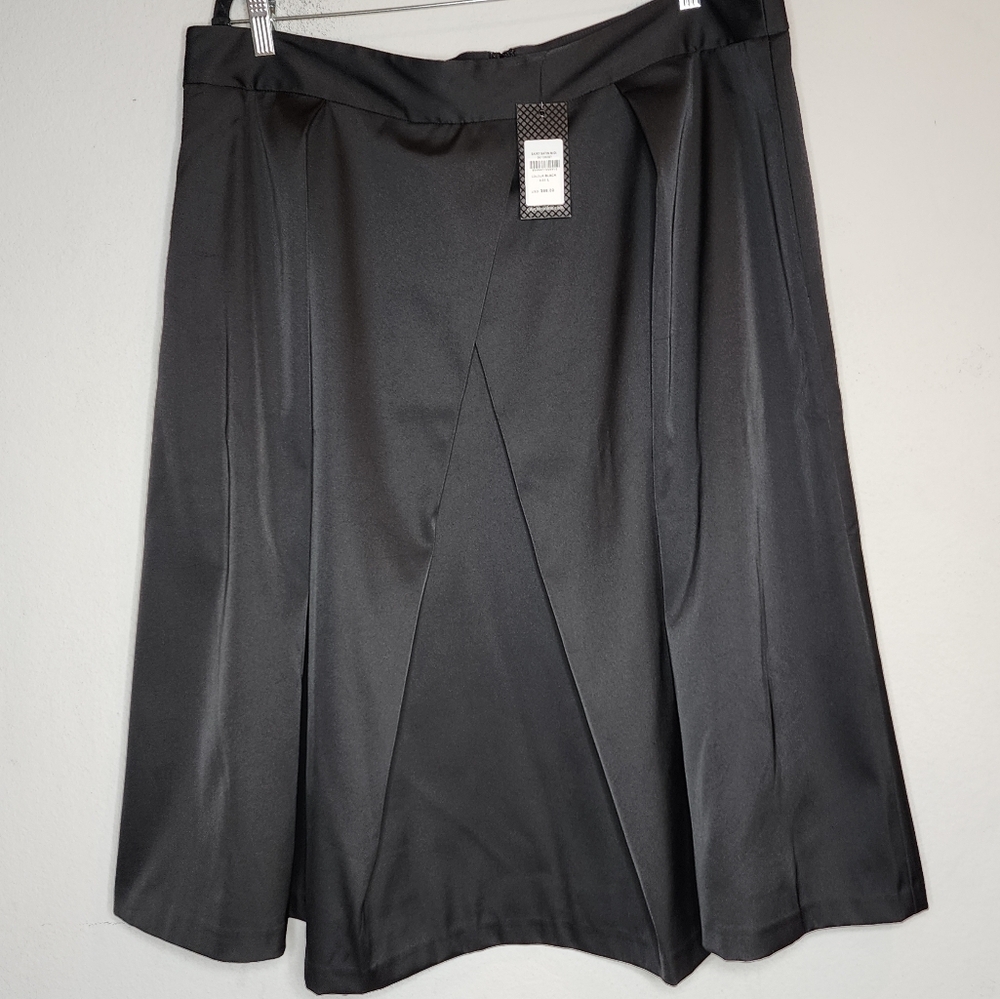 NWT City Chic Black Satin Midi A-Line Pleat Skirt Size 20